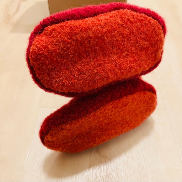 NWT Handmade Wool Toddler Slippers - Picture 5 of 8
